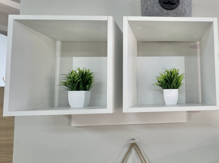 Полка настенная Квадрат-2 (дуб сонома+белый) 744 мм